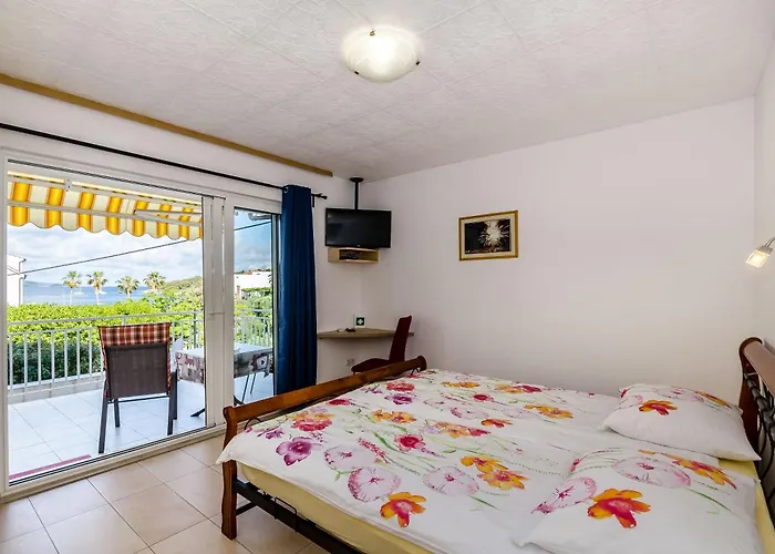 Marika Διαμέρισμα Χβαρ